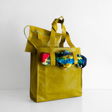 Load image into Gallery viewer, SCARF SHOPPER