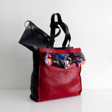 Load image into Gallery viewer, SCARF SHOPPER