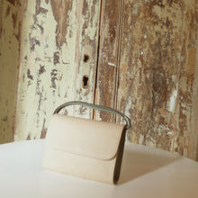 Load image into Gallery viewer, CLUTCH