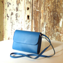 Load image into Gallery viewer, CLUTCH