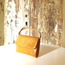 Load image into Gallery viewer, CLUTCH