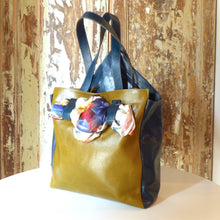 Load image into Gallery viewer, SCARF SHOPPER